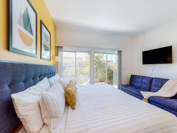 Palm Springs Home 1028342