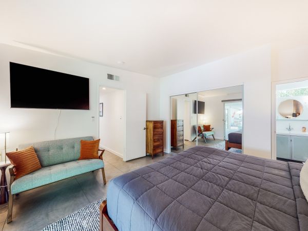 Palm Springs Home 1028342