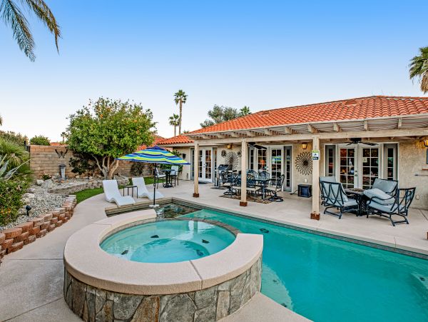 Palm Springs Home 1028343