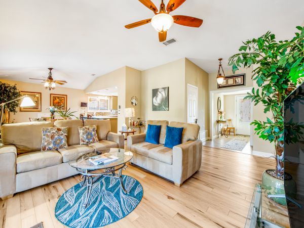 Palm Springs Home 1028343