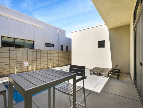 Palm Springs Home 1028344