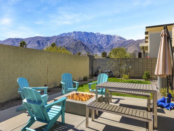 Palm Springs Home 1028344