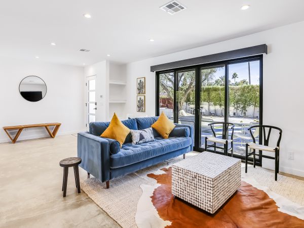 Palm Springs Home 1028345
