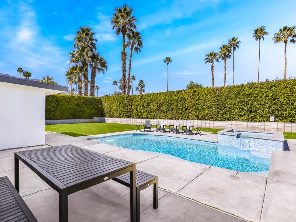 Palm Springs Home 1028345