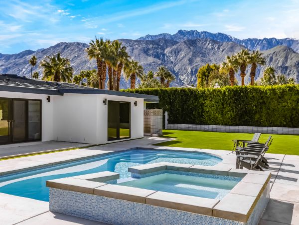 Palm Springs Home 1028345