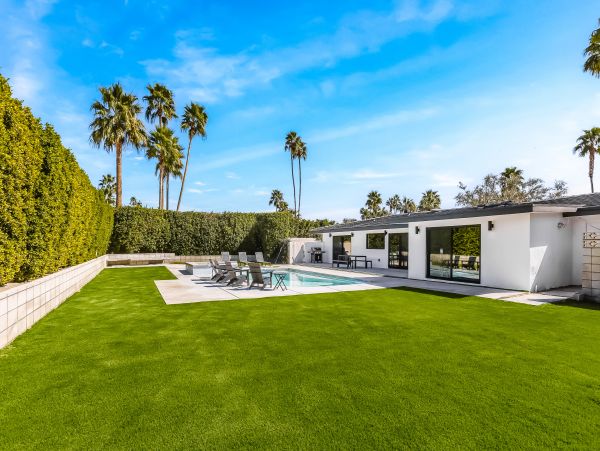 Palm Springs Home 1028345