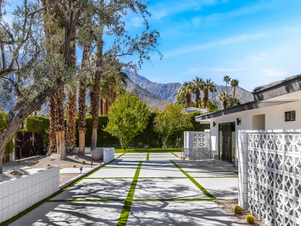 Palm Springs Home 1028345