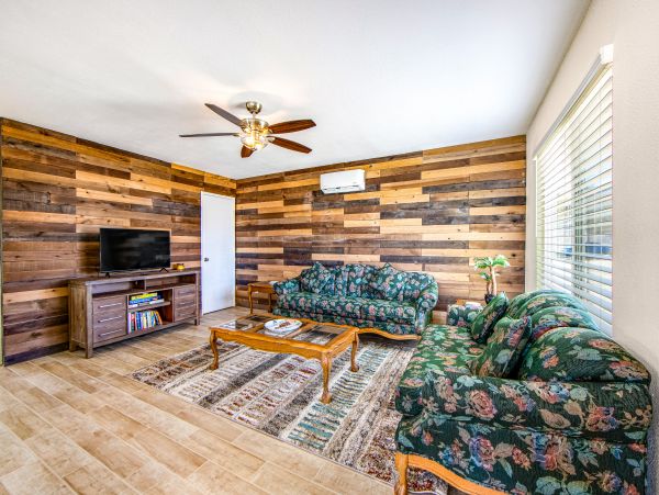 Palm Springs Home 1028346