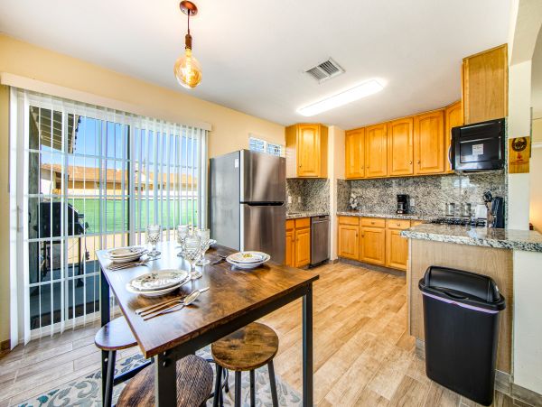 Palm Springs Home 1028346