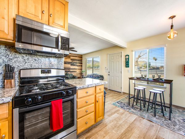 Palm Springs Home 1028346