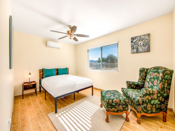 Palm Springs Home 1028346