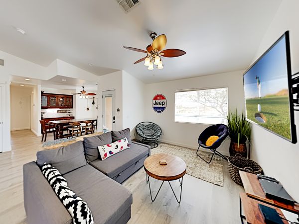 Palm Springs Home 1028347