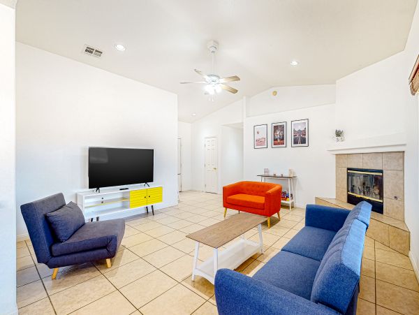 Palm Springs Home 1028349