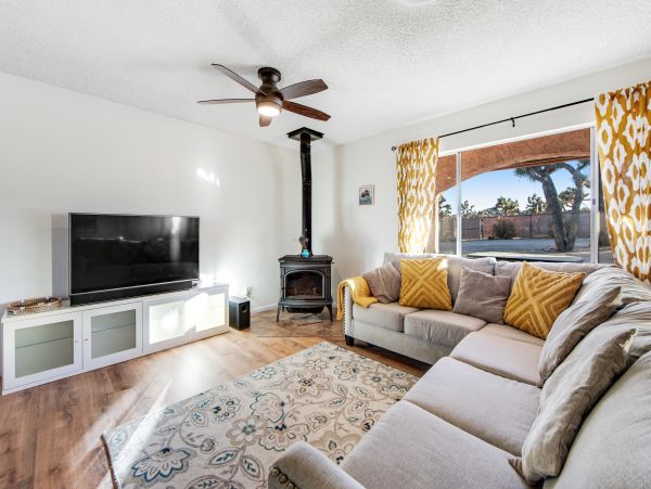 Palm Springs Home 1028351