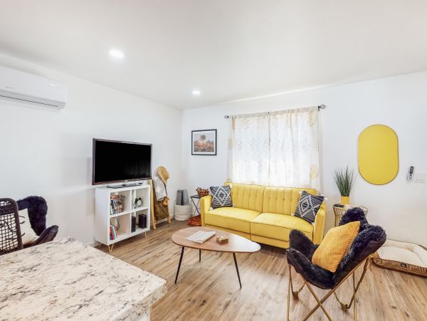 Palm Springs Home 1028353