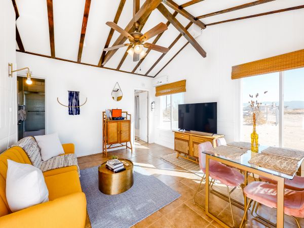 Palm Springs Home 1028354