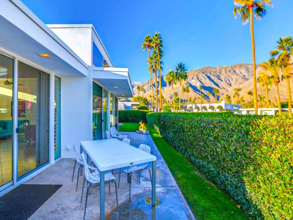 Palm Springs Home 1028355