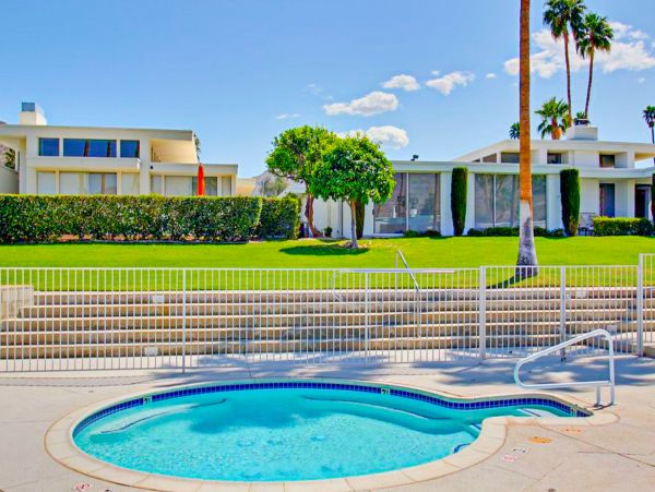 Palm Springs Home 1028355