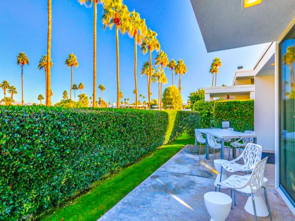 Palm Springs Home 1028355
