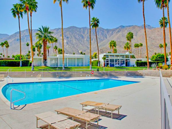 Palm Springs Home 1028355