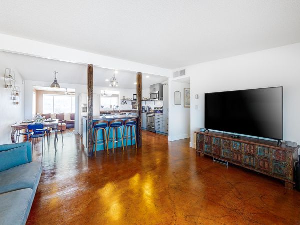Palm Springs Home 1028356