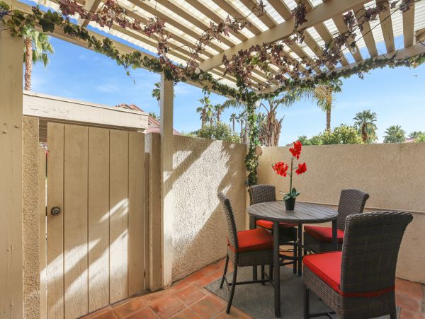 Palm Springs Home 1028361