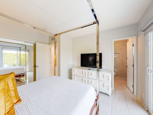 Palm Springs Home 1028364