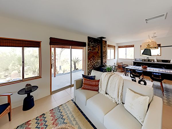 Palm Springs Home 1028365