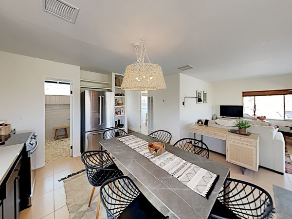 Palm Springs Home 1028365