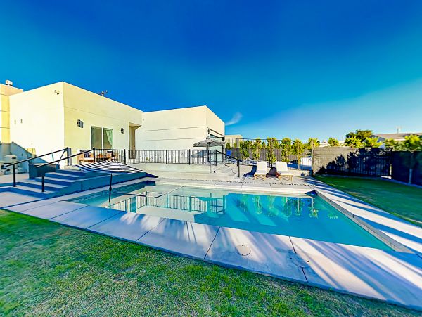 Palm Springs Home 1028368
