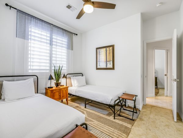 Palm Springs Home 1028369