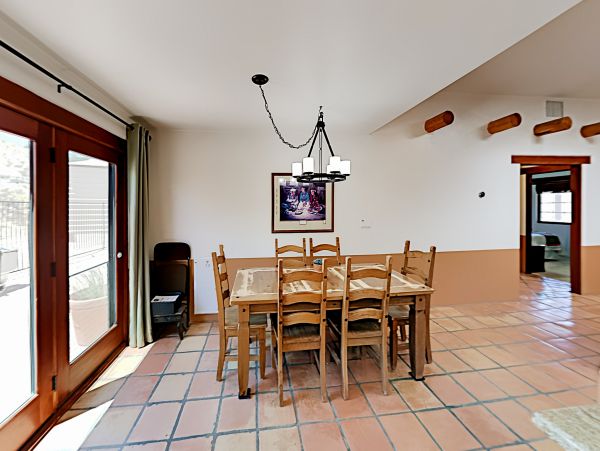 Palm Springs Home 1028370