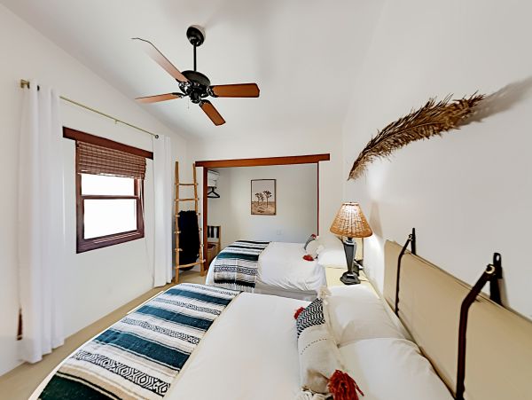 Palm Springs Home 1028370