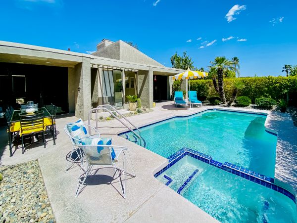 Palm Springs Home 1028371