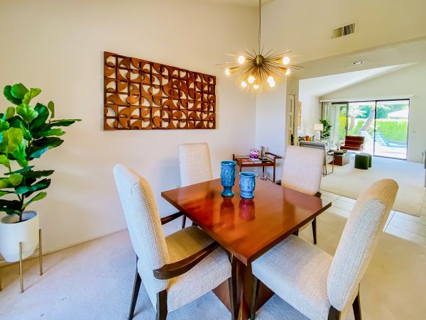 Palm Springs Home 1028371