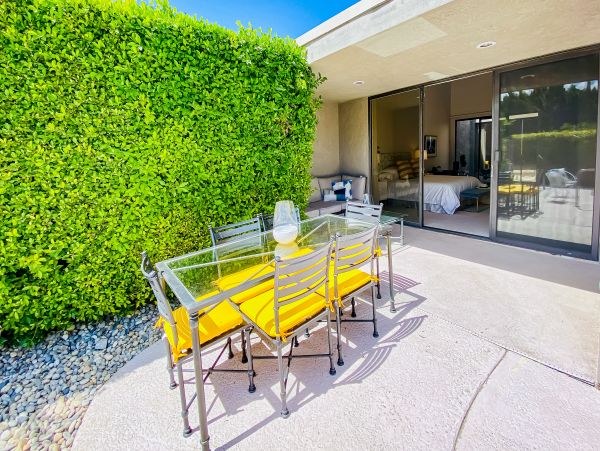 Palm Springs Home 1028371