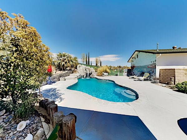 Palm Springs Home 1028372