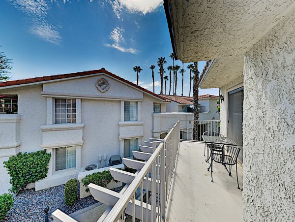 Palm Springs Home 1028373