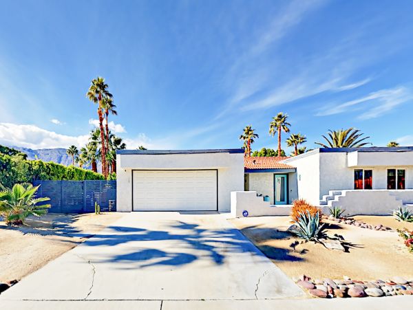 Palm Springs Home 1028374