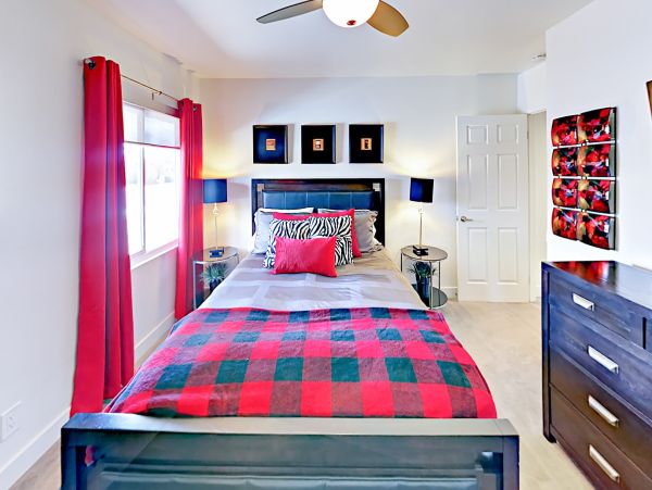 Palm Springs Home 1028374