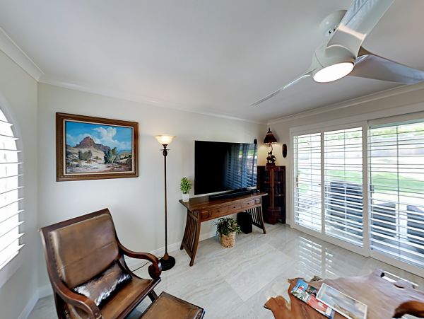 Palm Springs Home 1028375