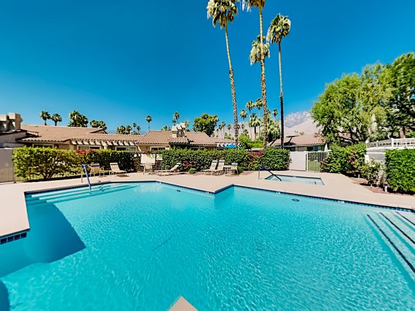 Palm Springs Home 1028375