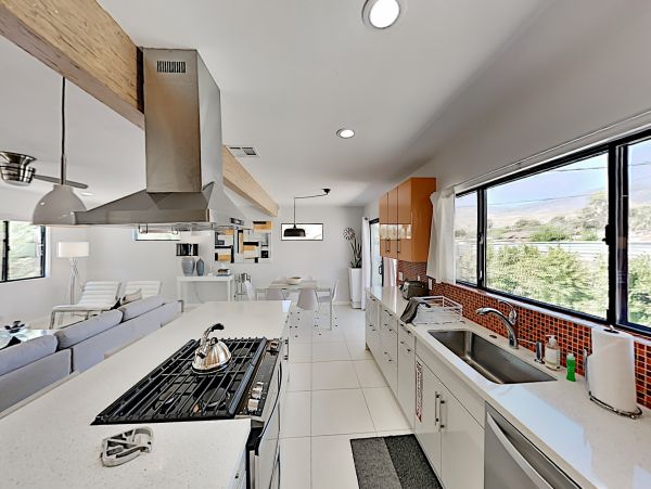 Palm Springs Home 1028379