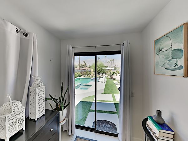 Palm Springs Home 1028379