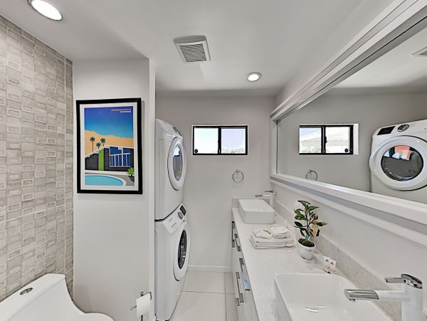 Palm Springs Home 1028379