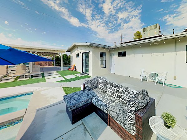 Palm Springs Home 1028379