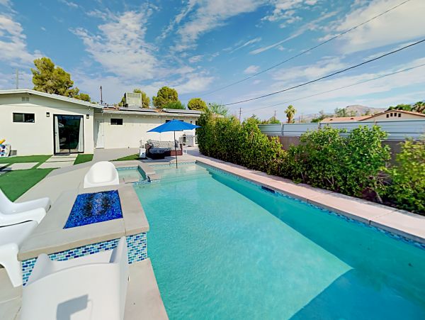 Palm Springs Home 1028379