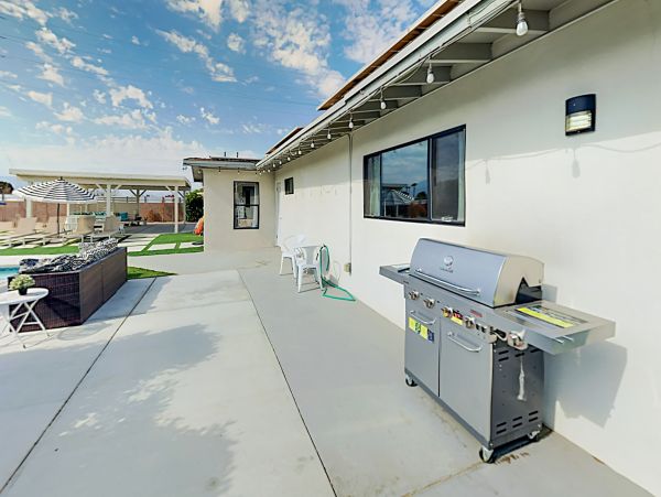 Palm Springs Home 1028379
