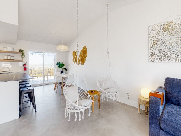 Palm Springs Home 1028380