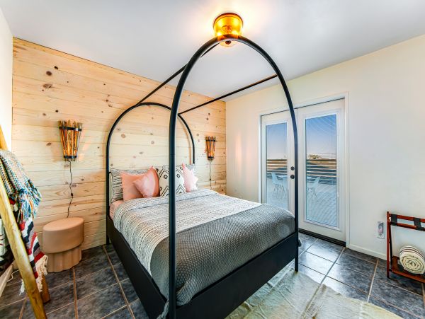 Palm Springs Home 1028383